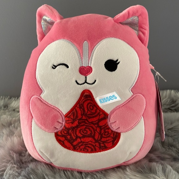 Squishmallows Other - NWT 8” Varity the Chipmunk with Hershey’s Kisses Squishmallow—Valentines Day